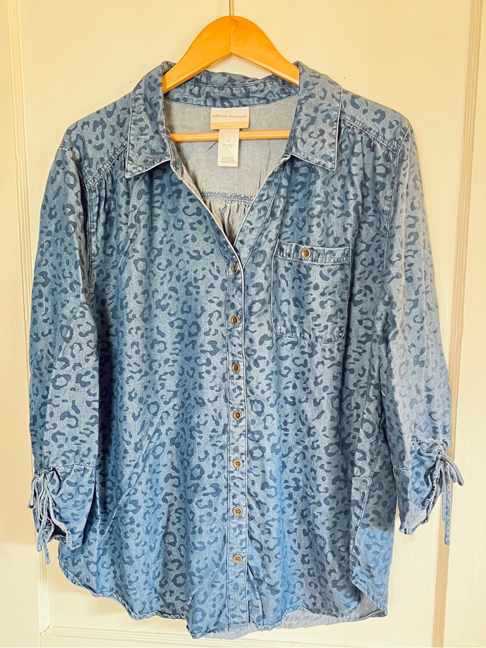 Alfred Dunner Blue Leopard Print Top